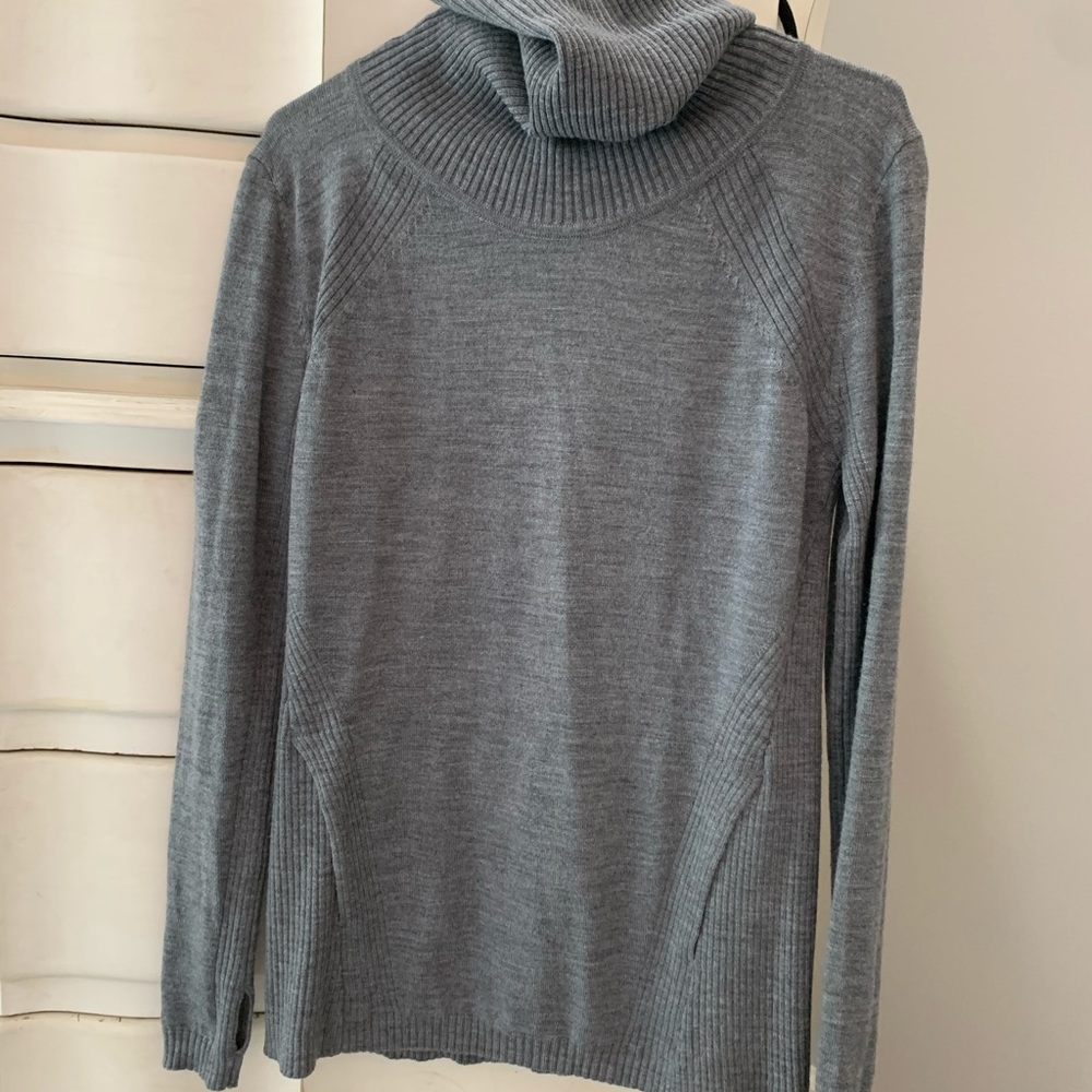 Gray lululemon sweat and Savasana sweater